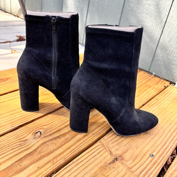 ALDO Black Suede Ankle Boots Block Heel Zip Size 8.5 - Picture 1 of 9